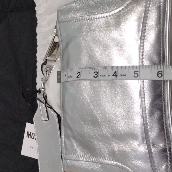 Moschino Clutch - Picture 11 of 13